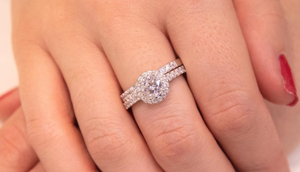 Completing the Look: Finding the Perfect Wedding Bands for Women